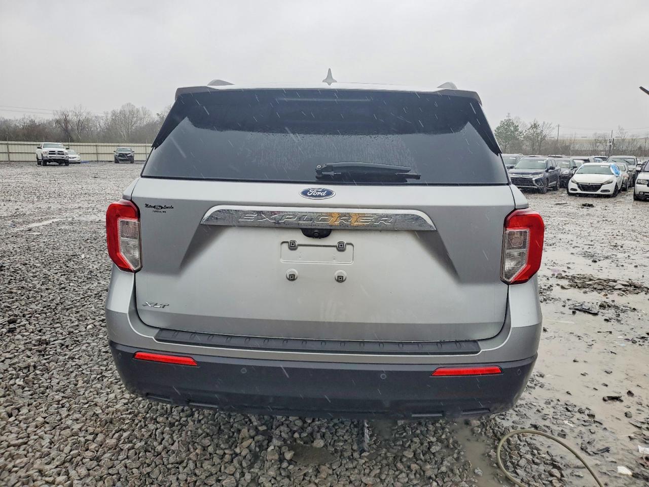 2020 FORD EXPLORER XLT photo 6