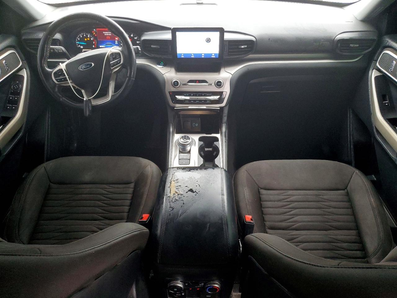 2020 FORD EXPLORER XLT photo 8