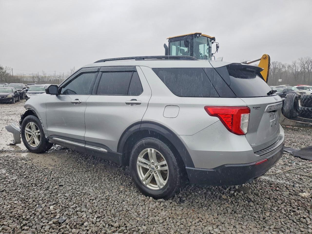 2020 FORD EXPLORER XLT photo 2