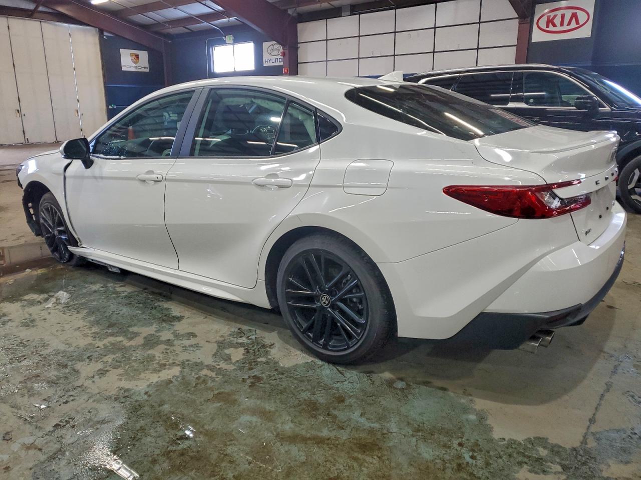 2025 TOYOTA CAMRY XSE photo 4