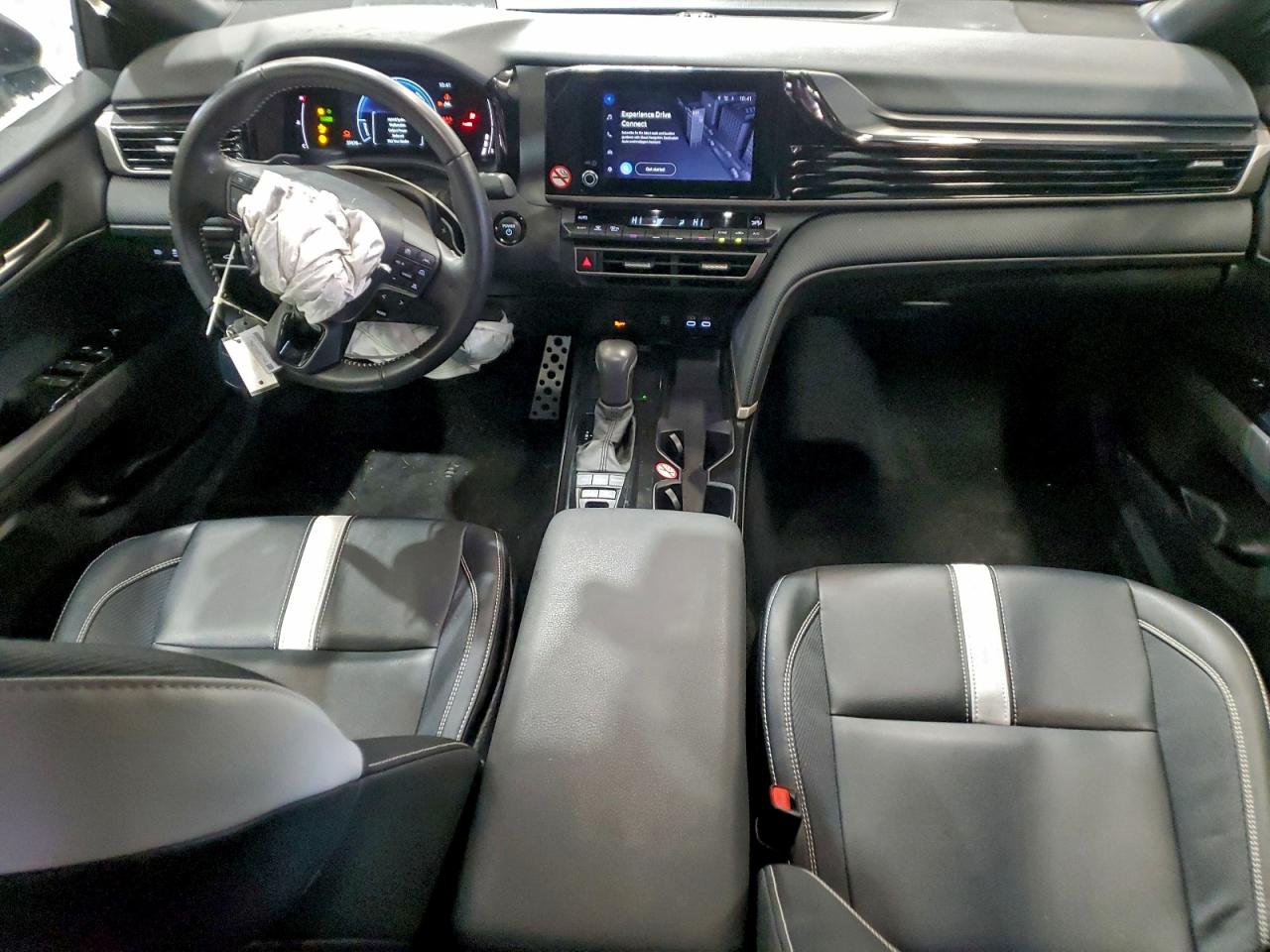 2025 TOYOTA CAMRY XSE photo 22