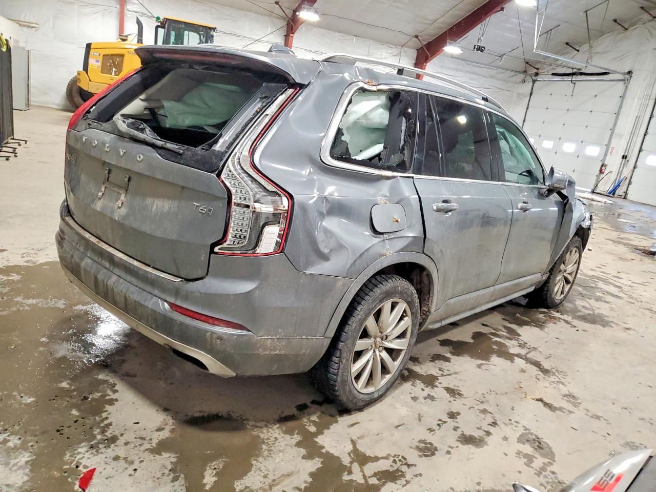 2016 VOLVO XC90 T6 photo 3