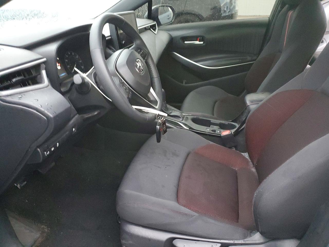 2024 TOYOTA COROLLA LE photo 13