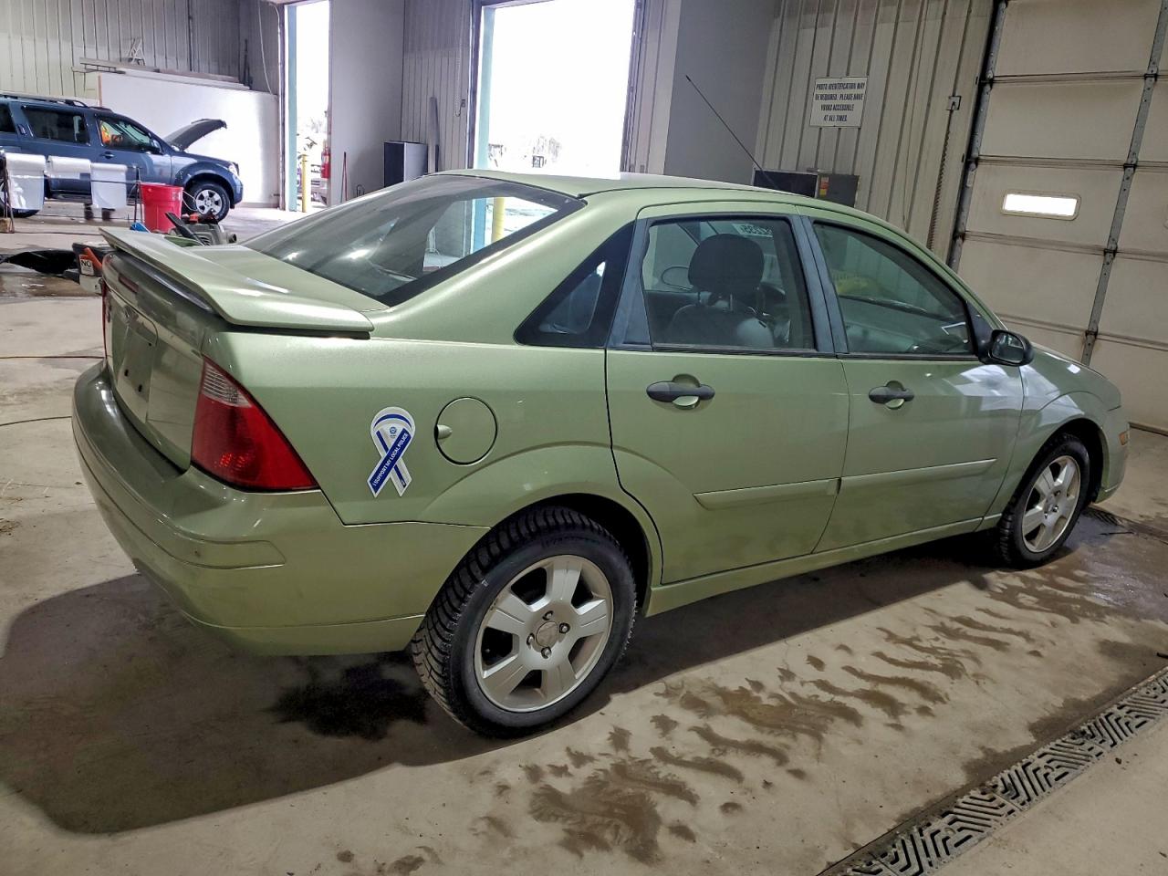 2007 FORD FOCUS ZX4 photo 3