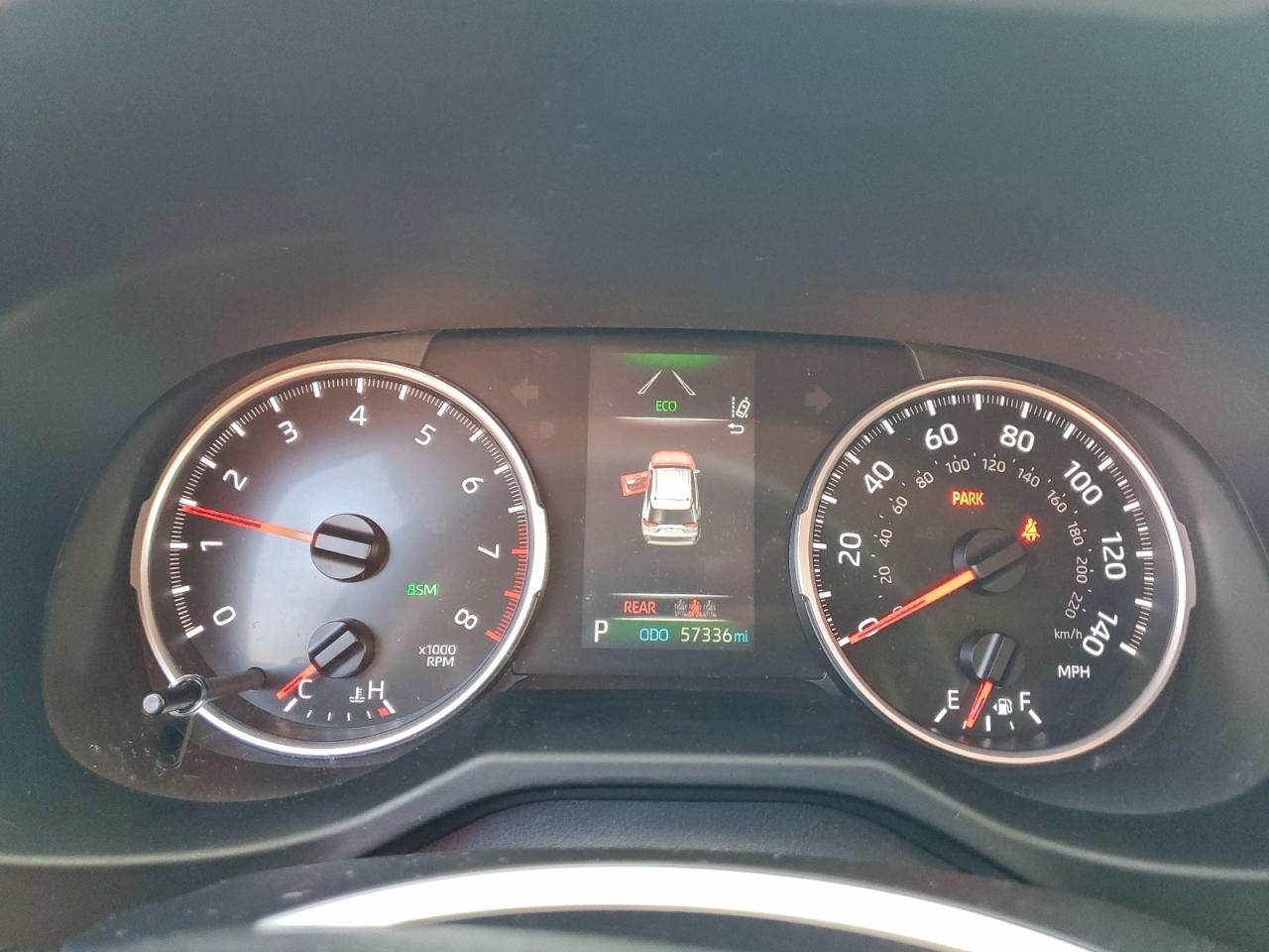 2021 TOYOTA RAV4 XLE photo 9