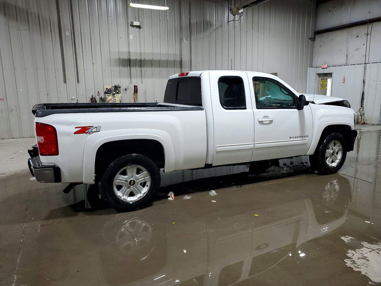 2013 CHEVROLET SILVERADO K1500 LTZ photo 3