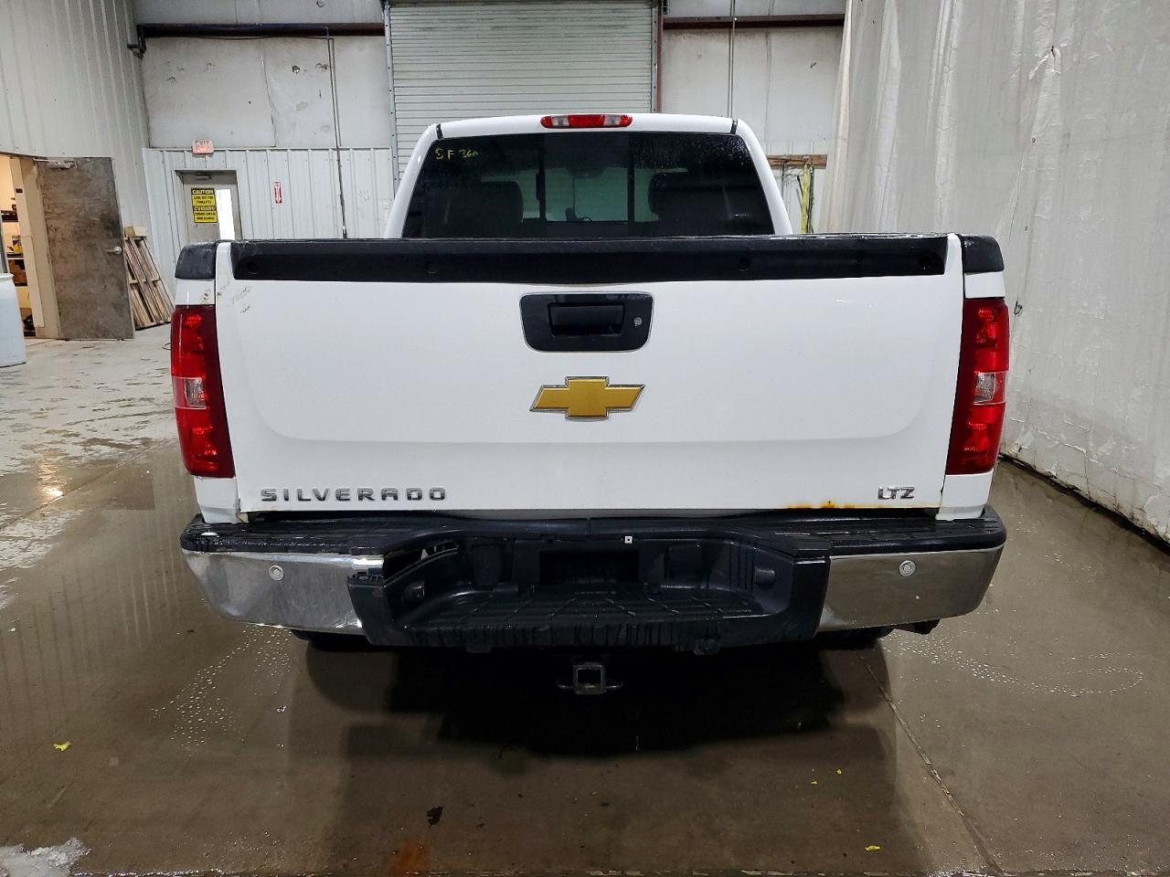 2013 CHEVROLET SILVERADO K1500 LTZ photo 6