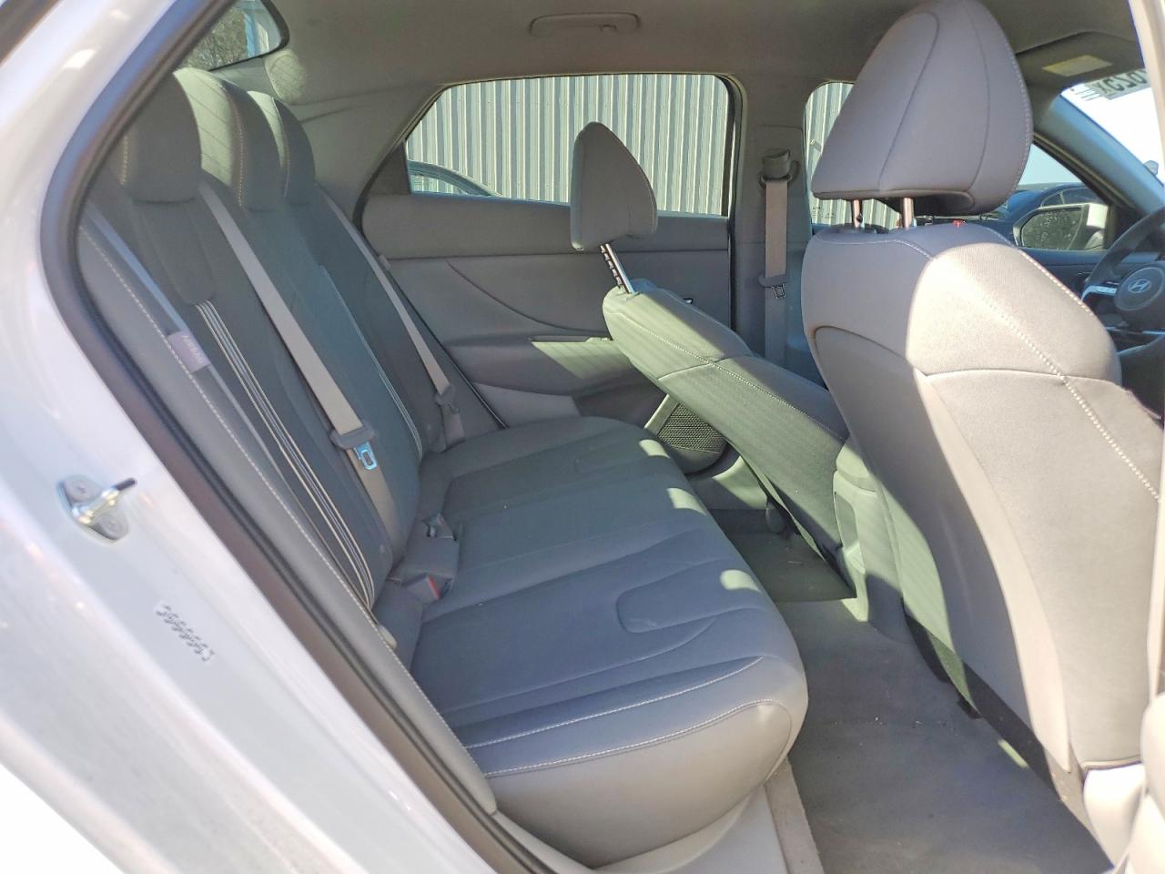 2024 HYUNDAI ELANTRA SEL photo 10