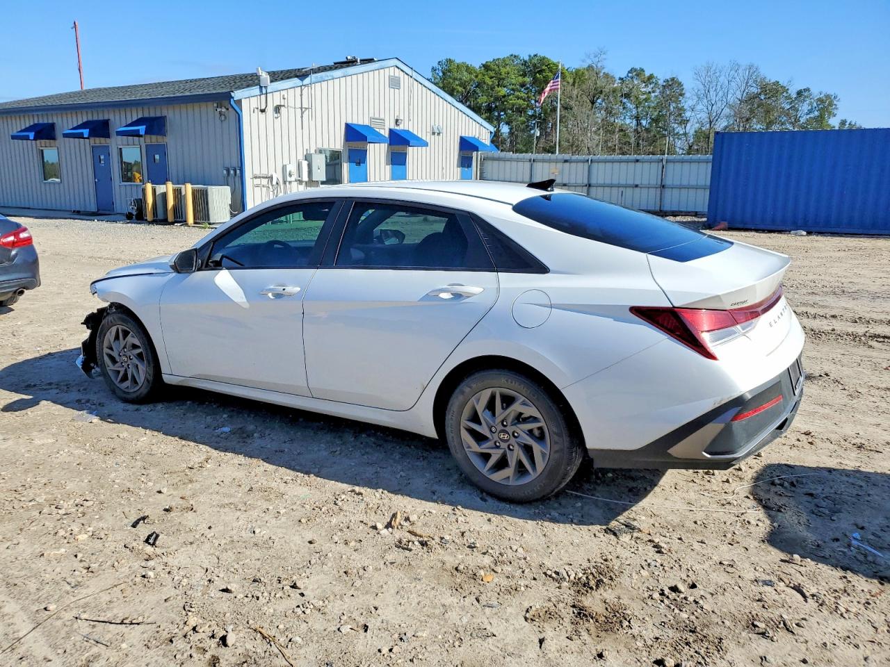2024 HYUNDAI ELANTRA SEL photo 2