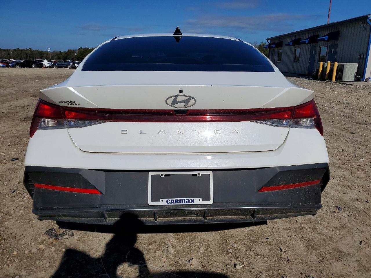 2024 HYUNDAI ELANTRA SEL photo 6