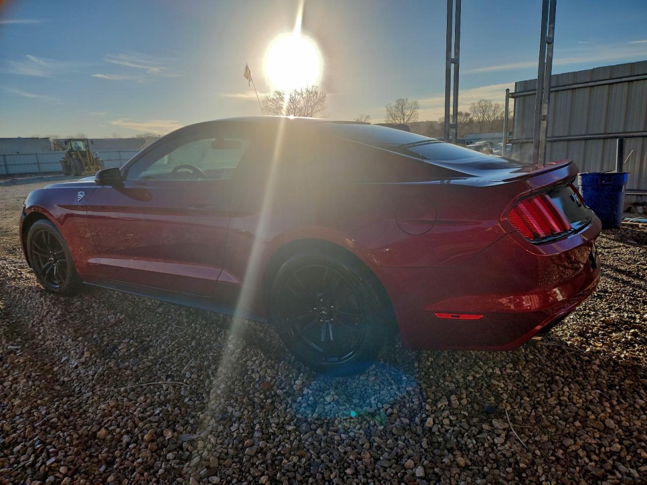 2017 FORD MUSTANG photo 3