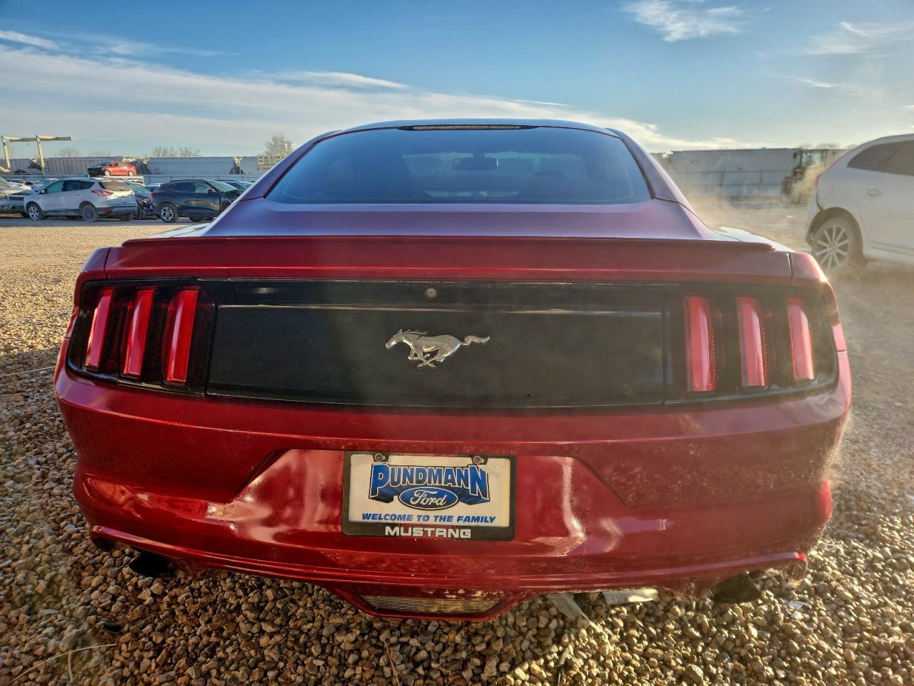 2017 FORD MUSTANG photo 11