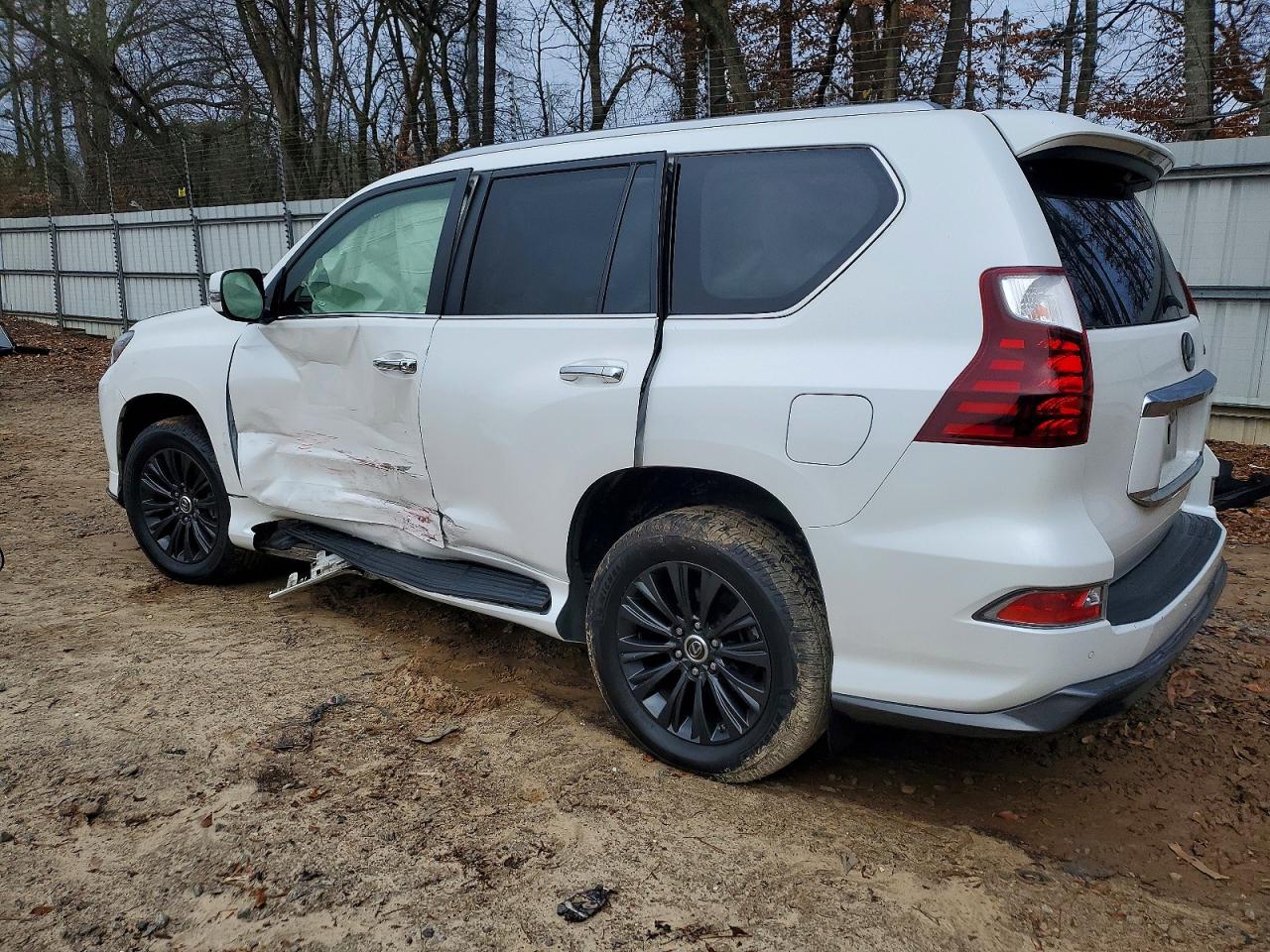 2020 LEXUS GX 460 LUXURY photo 2