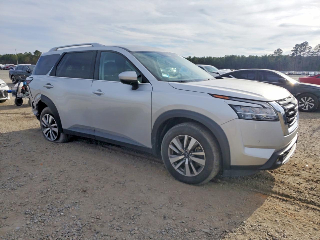 2023 NISSAN PATHFINDER SL photo 4