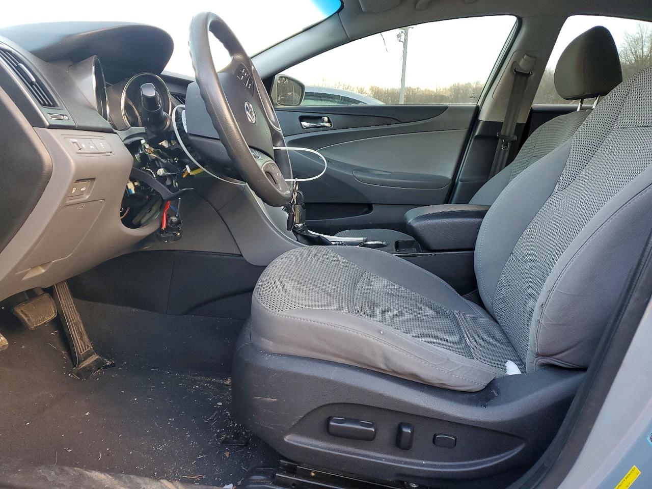 2012 HYUNDAI SONATA GLS photo 7