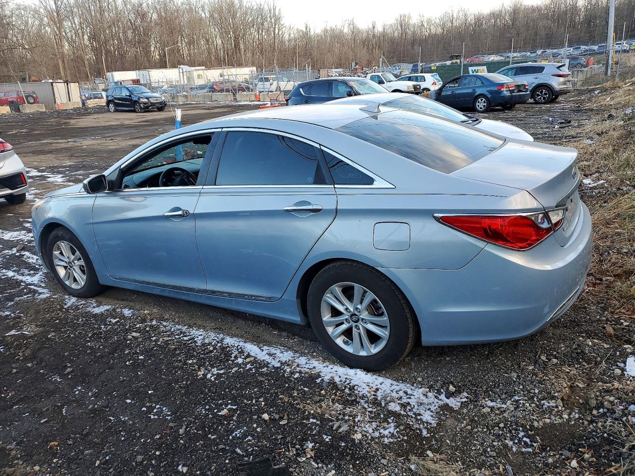 2012 HYUNDAI SONATA GLS photo 2