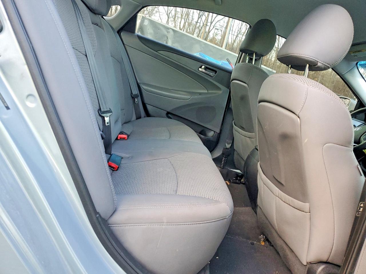 2012 HYUNDAI SONATA GLS photo 10