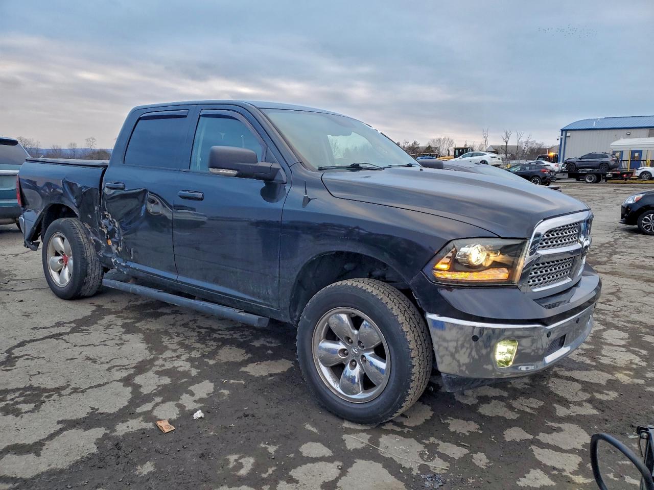 2018 RAM 1500 SLT photo 4