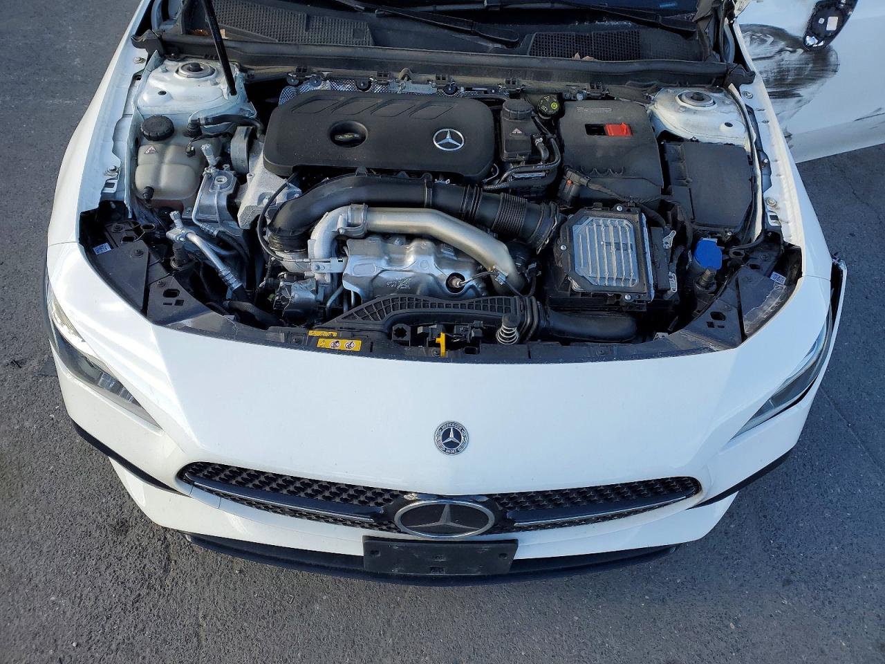 2024 MERCEDES-BENZ CLA 250 4MATIC photo 11