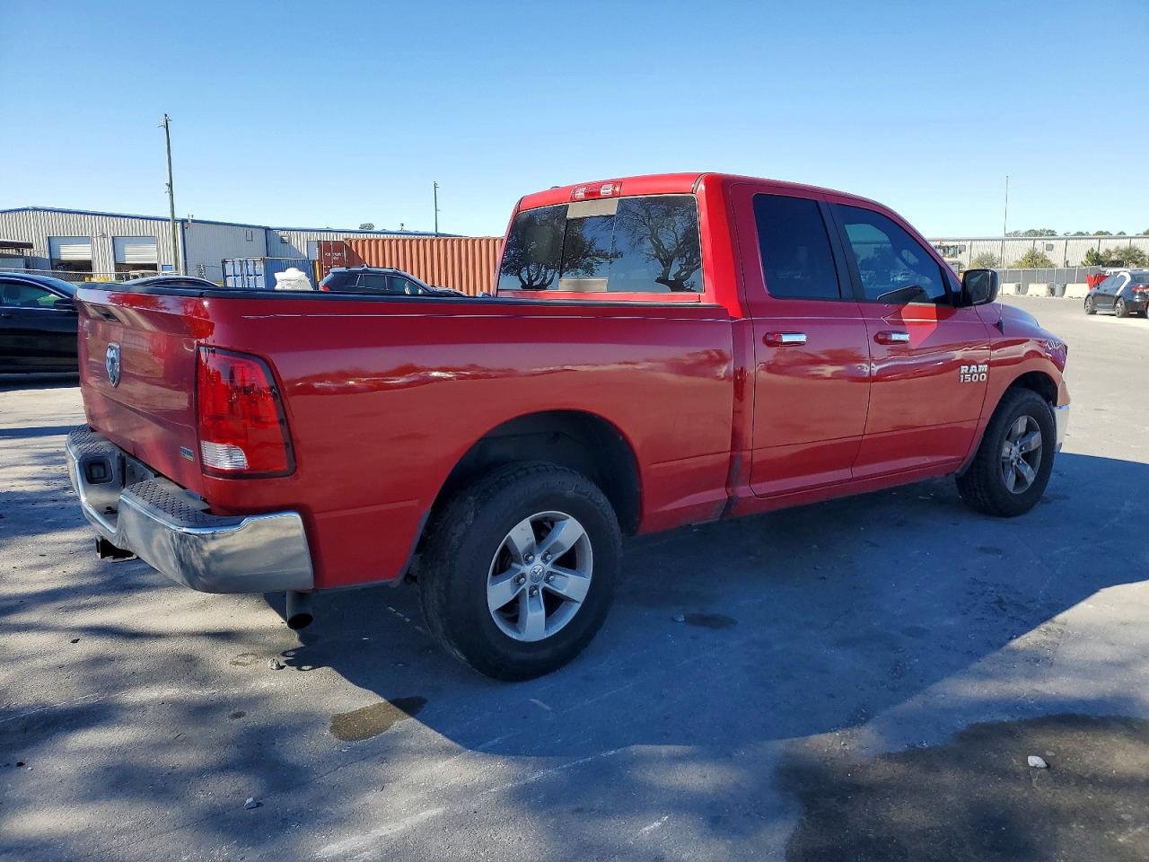 2015 RAM 1500 SLT photo 3