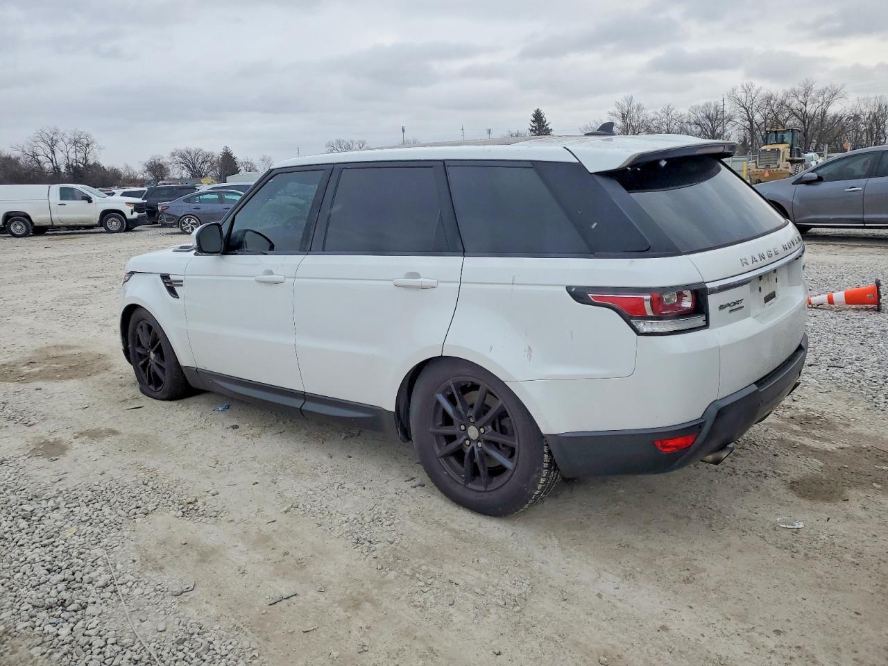 2016 LAND ROVER RANGE ROVER SPORT SE photo 2
