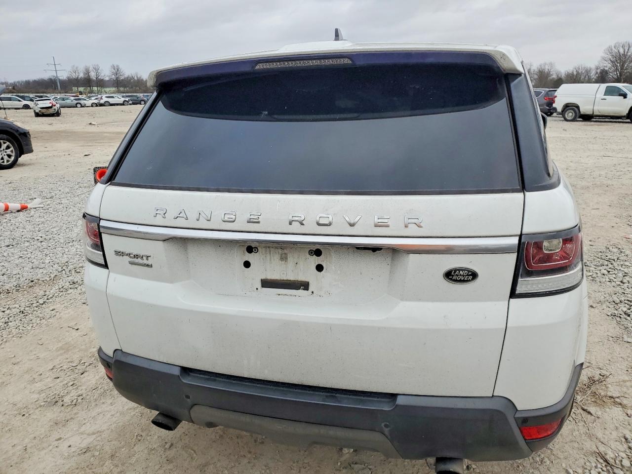 2016 LAND ROVER RANGE ROVER SPORT SE photo 6