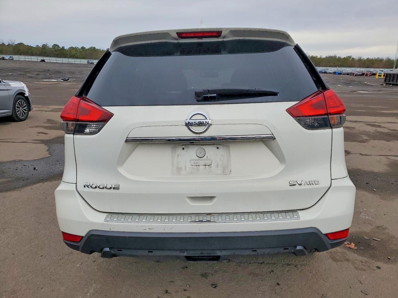 2017 NISSAN ROGUE S photo 6