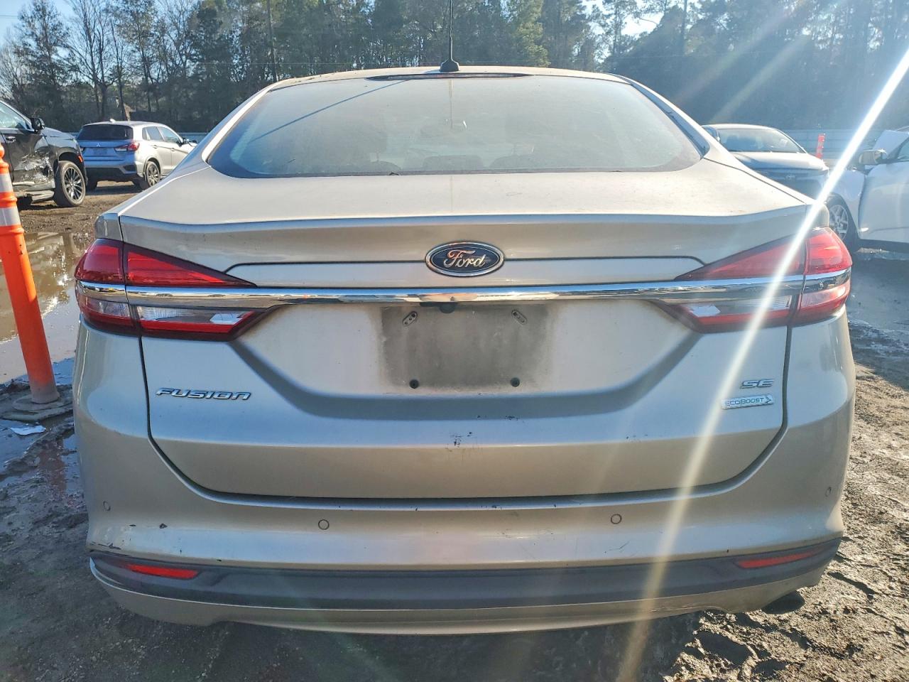 2017 FORD FUSION SE photo 6