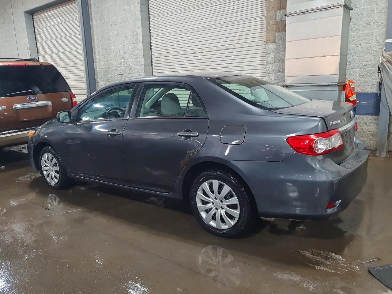 2012 TOYOTA COROLLA BASE photo 2