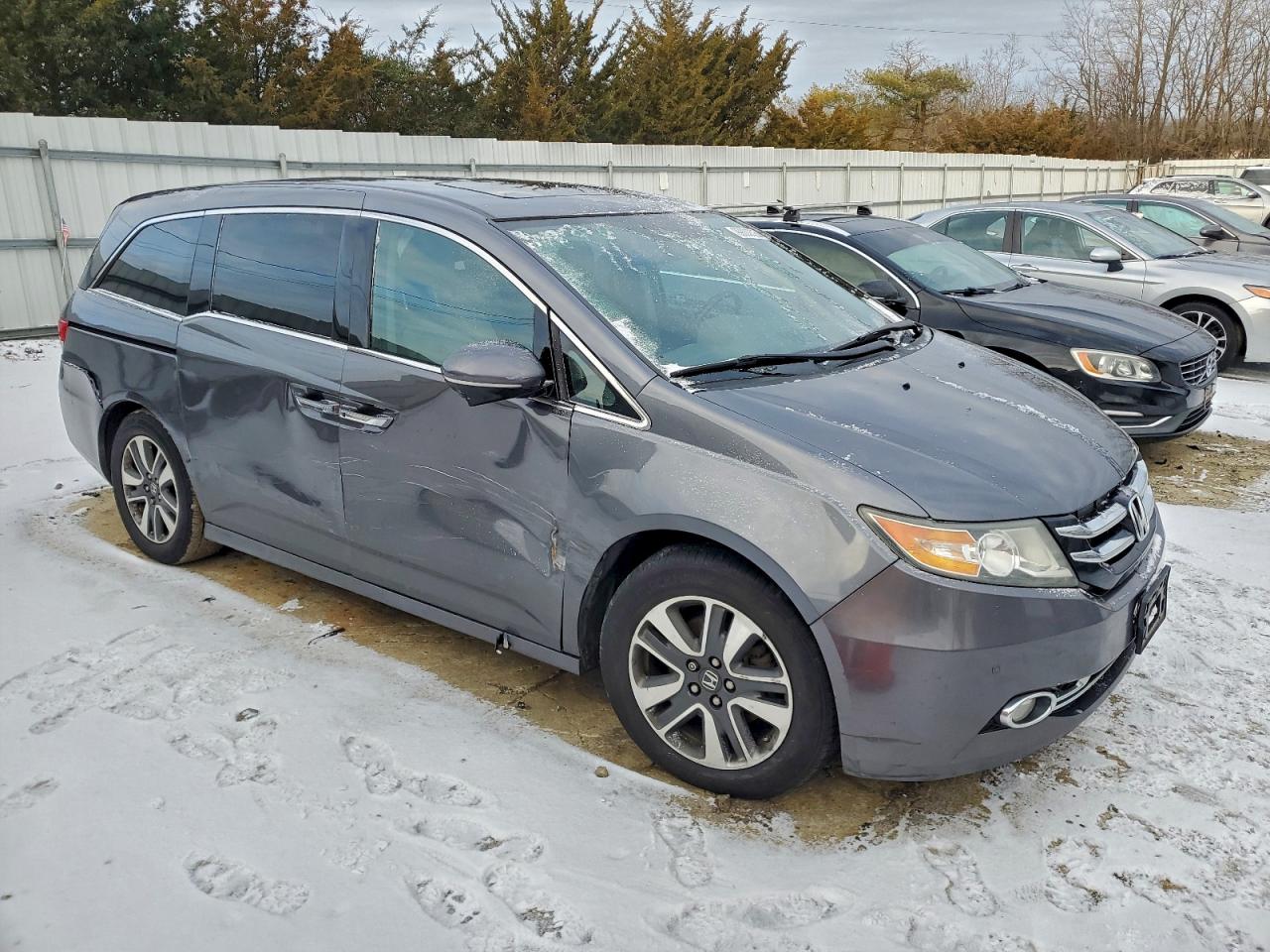 2014 HONDA ODYSSEY TOURING photo 4