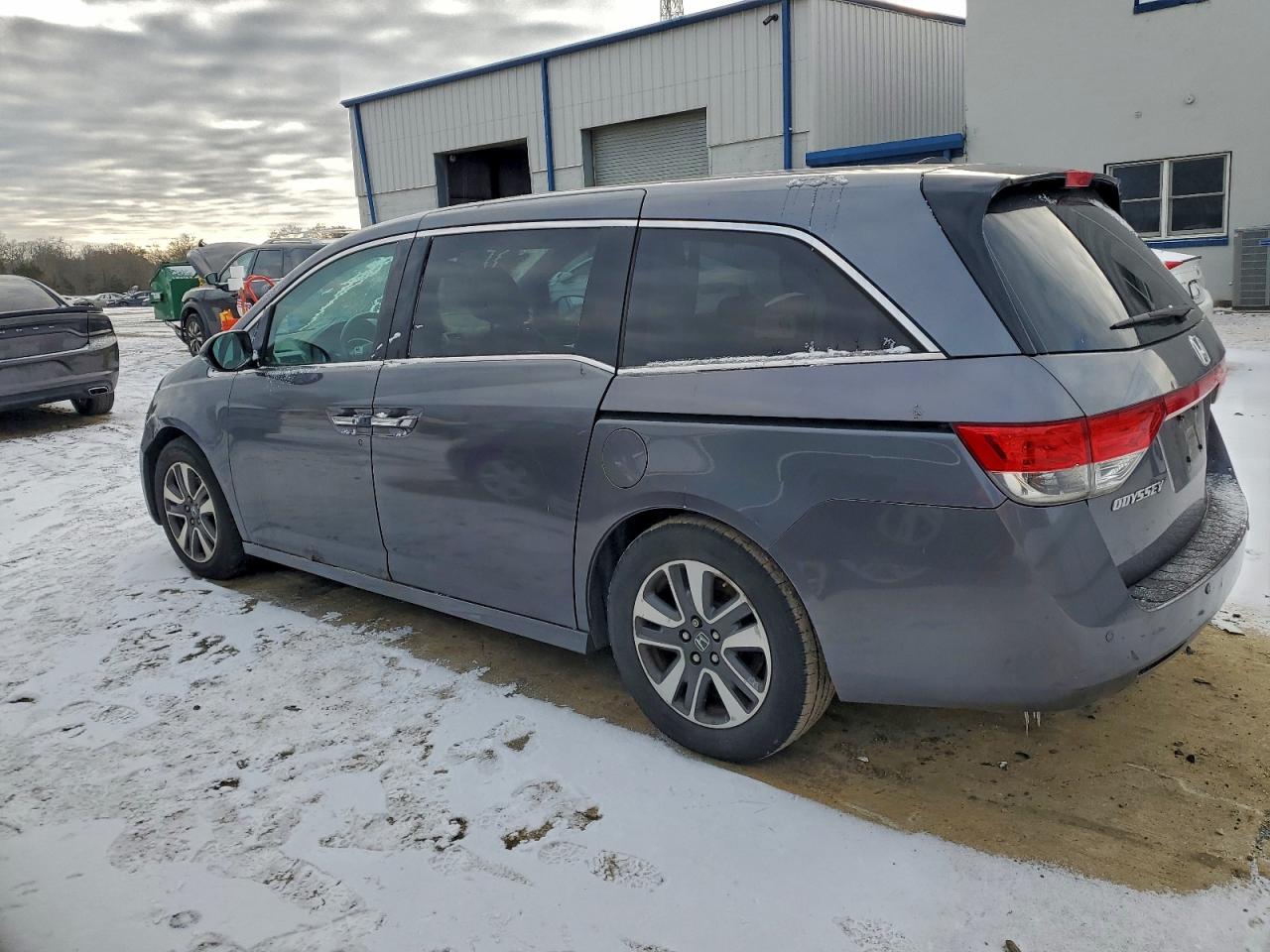 2014 HONDA ODYSSEY TOURING photo 2