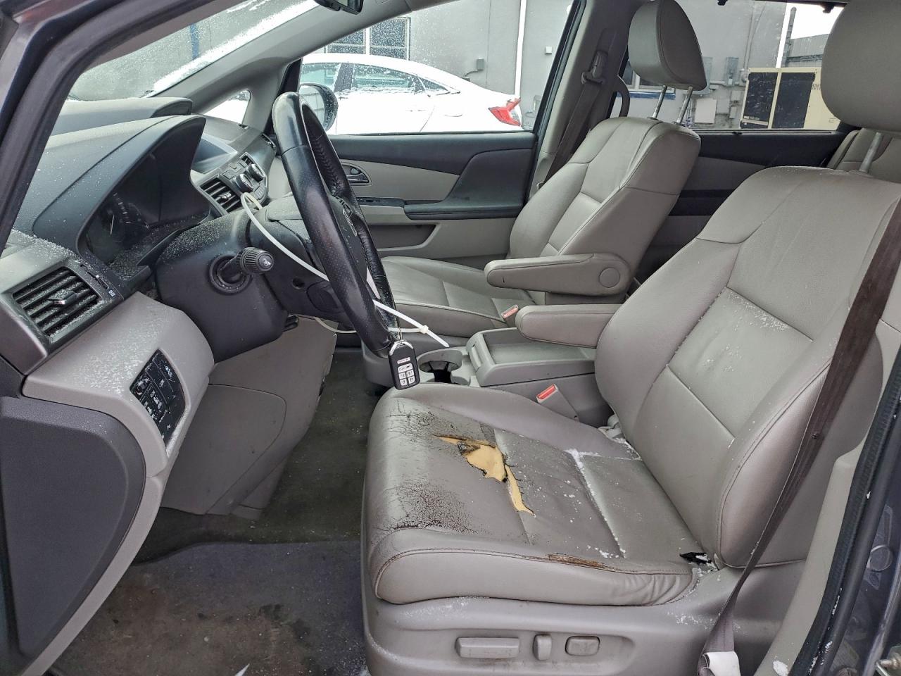 2014 HONDA ODYSSEY TOURING photo 7