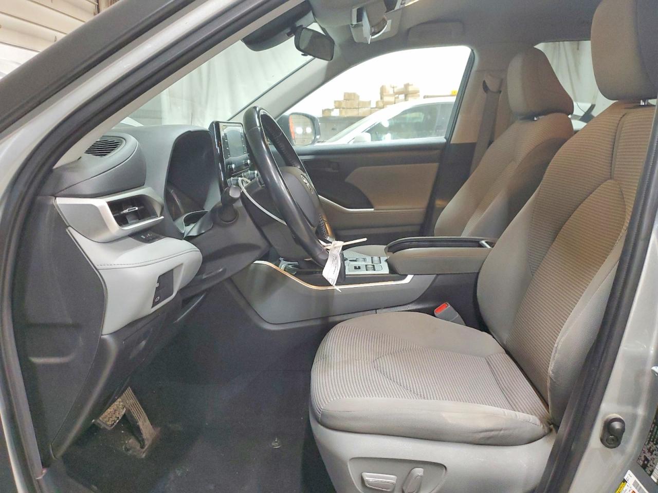 2021 TOYOTA HIGHLANDER L photo 7