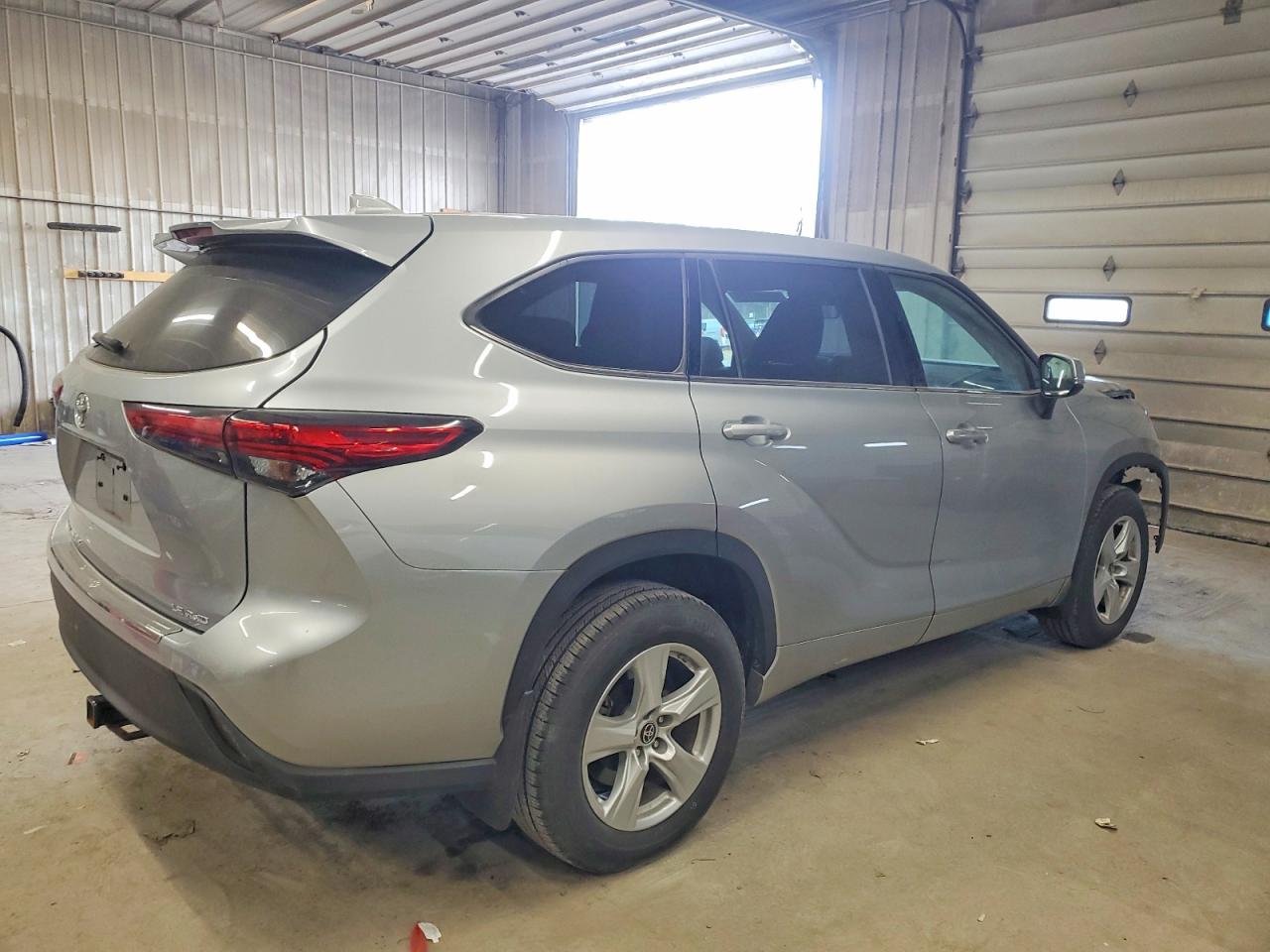 2021 TOYOTA HIGHLANDER L photo 3
