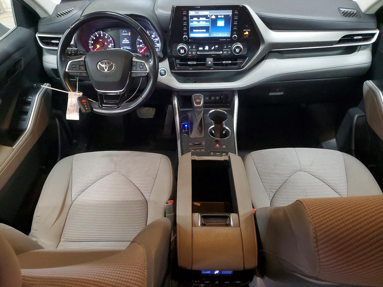 2021 TOYOTA HIGHLANDER L photo 8