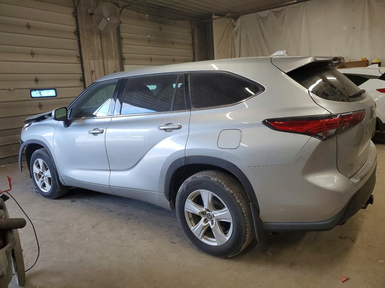 2021 TOYOTA HIGHLANDER L photo 2