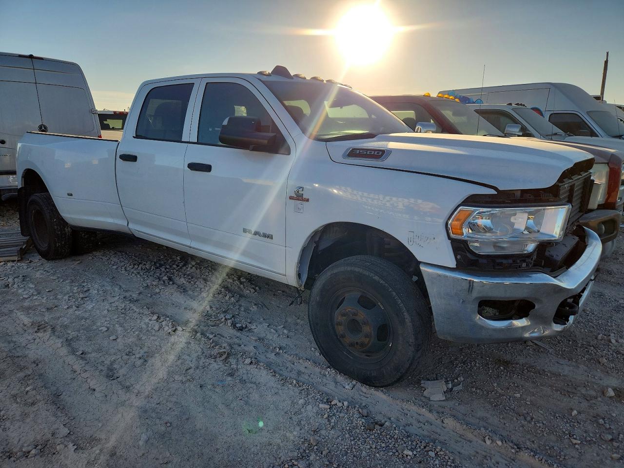 2021 RAM 3500 TRADESMAN photo 4