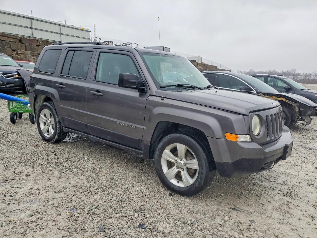 2015 JEEP PATRIOT SPORT photo 4