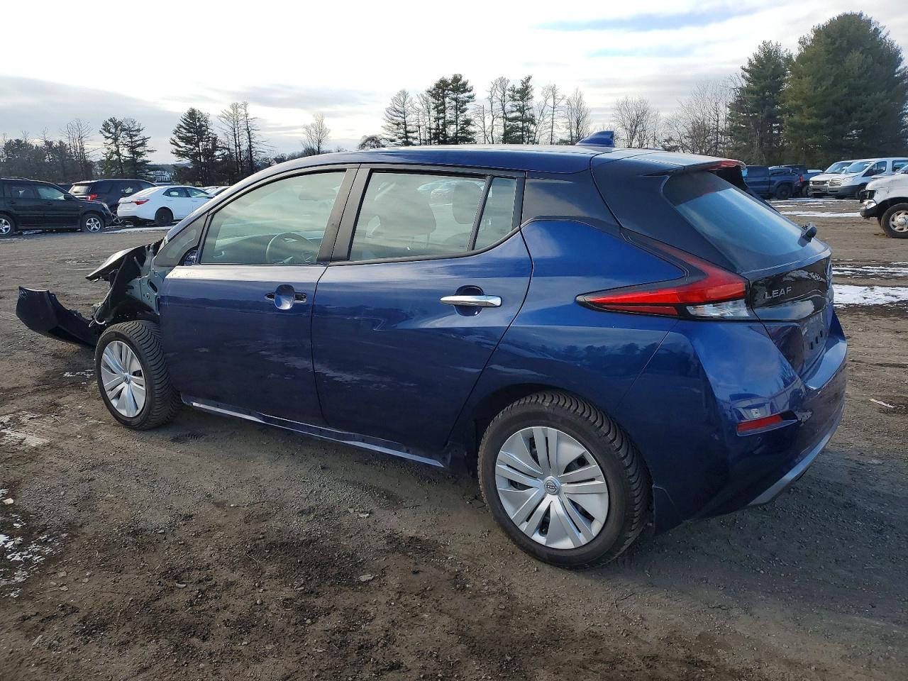 2023 NISSAN LEAF S photo 2