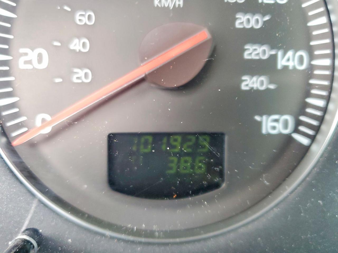 2004 VOLVO S80 2.5T photo 9