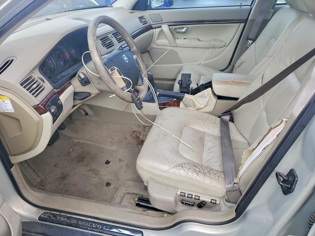 2004 VOLVO S80 2.5T photo 7