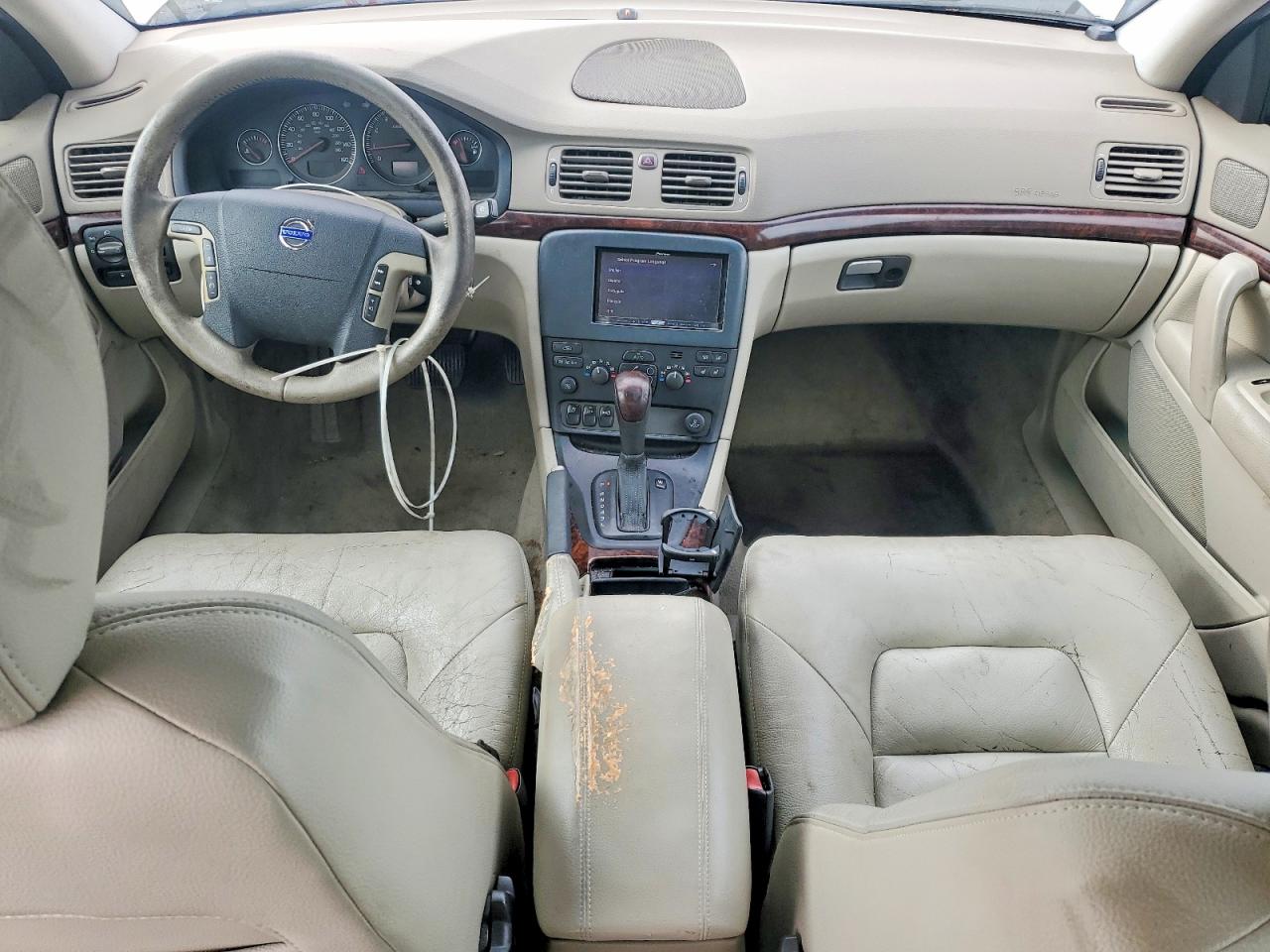 2004 VOLVO S80 2.5T photo 8