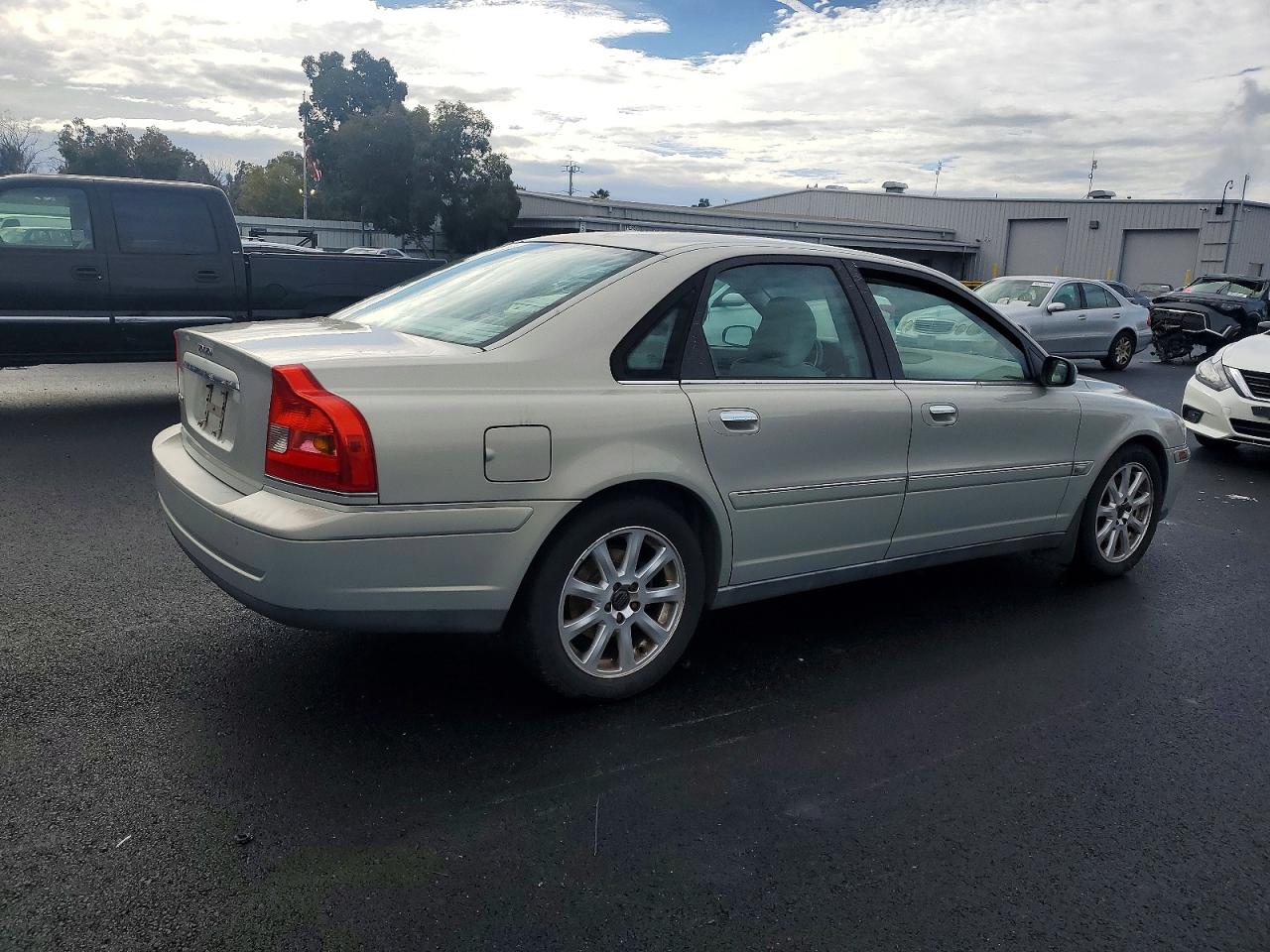 2004 VOLVO S80 2.5T photo 3