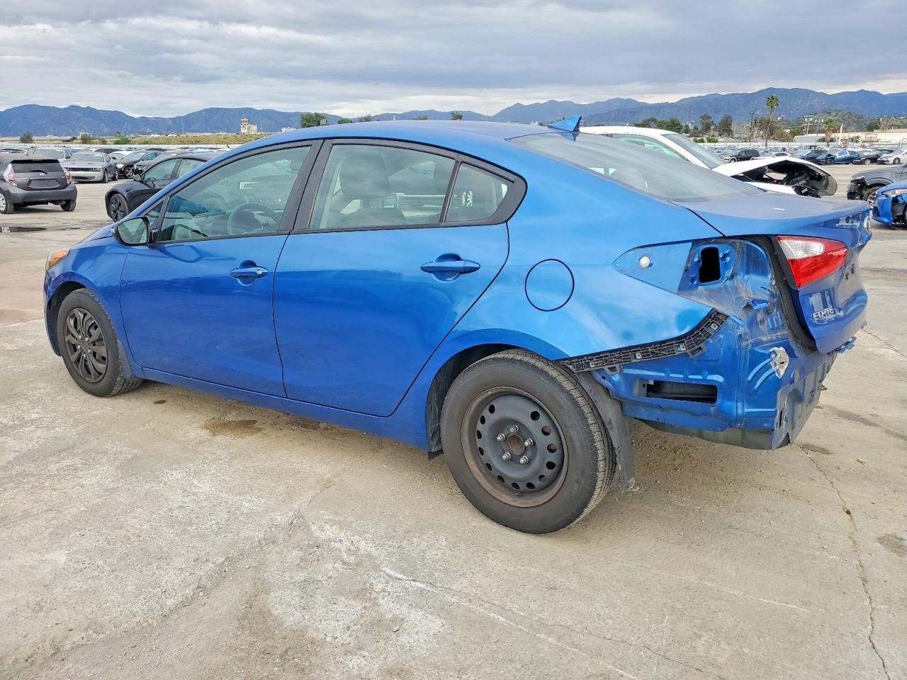 2015 KIA FORTE LX photo 2