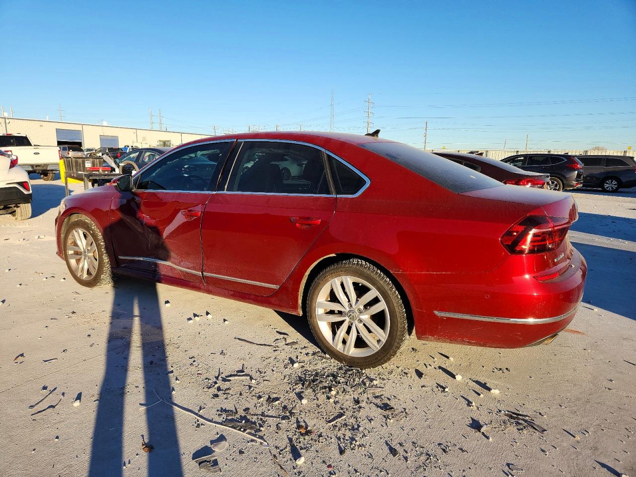 2018 VOLKSWAGEN PASSAT SEL PREMIUM photo 2