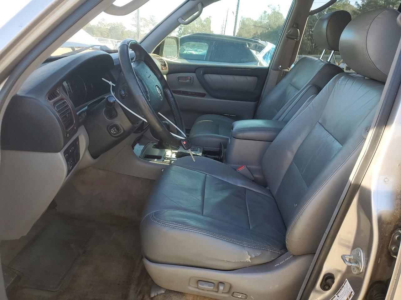 2004 TOYOTA LAND CRUISER photo 7