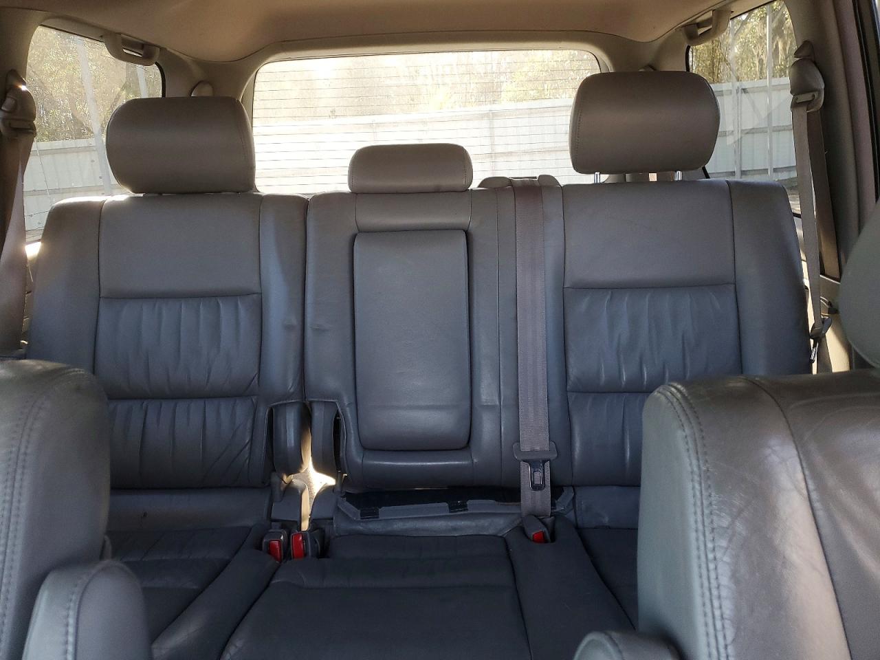 2004 TOYOTA LAND CRUISER photo 10