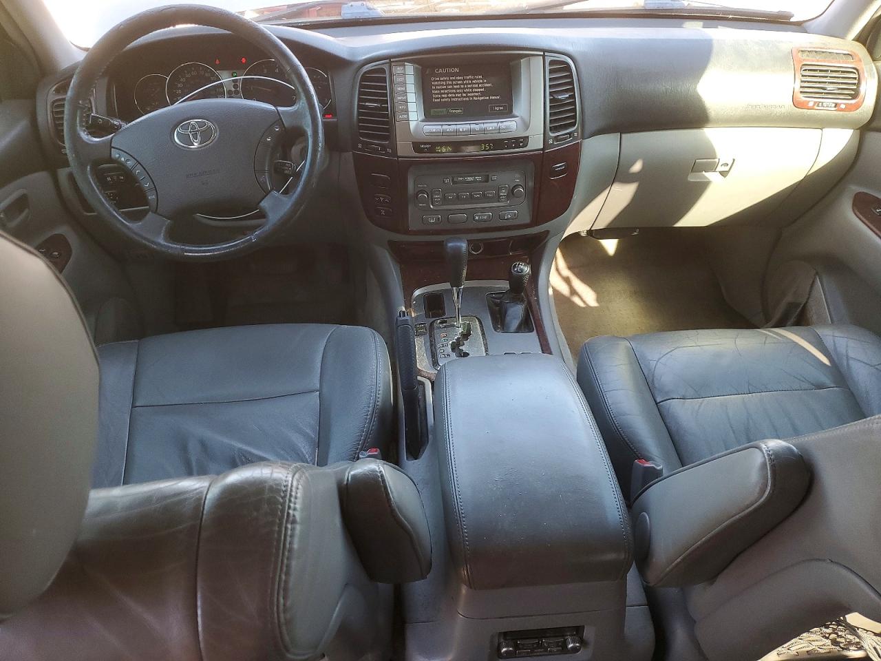 2004 TOYOTA LAND CRUISER photo 8