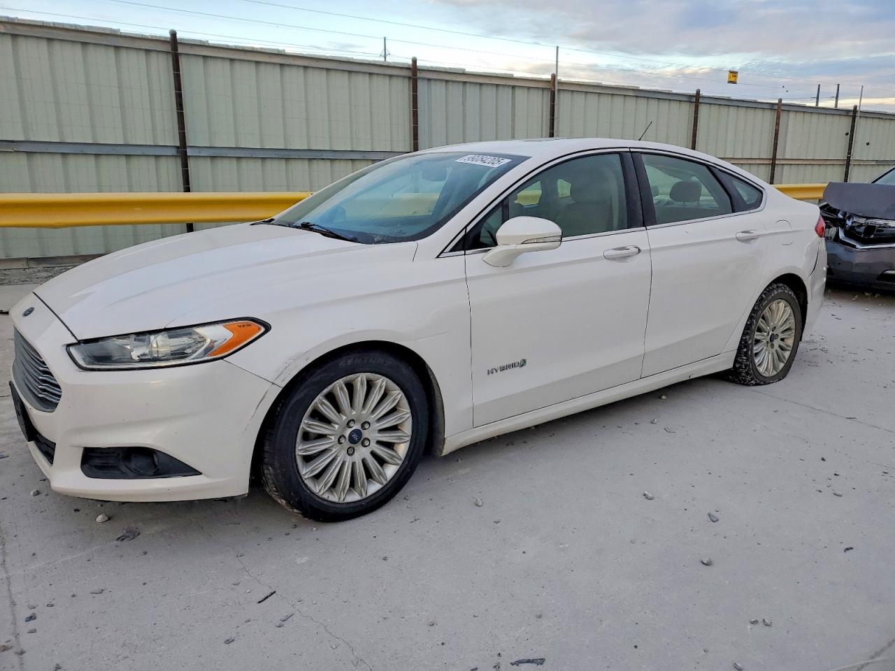 2016 FORD FUSION