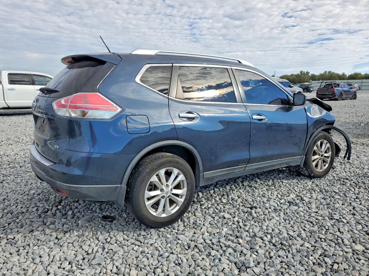 2016 NISSAN ROGUE S photo 5